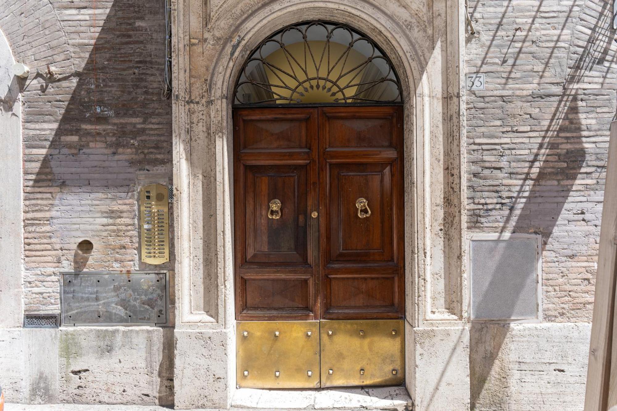 Fantini Rooms-Monti Rome Bagian luar foto